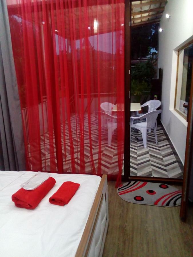A Rioni Hotel Kutaisi Ngoại thất bức ảnh